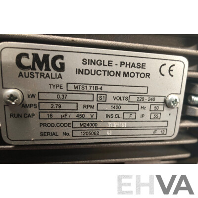 Myford M7 Metal Working Lathe with Chcuks and Other Accessories