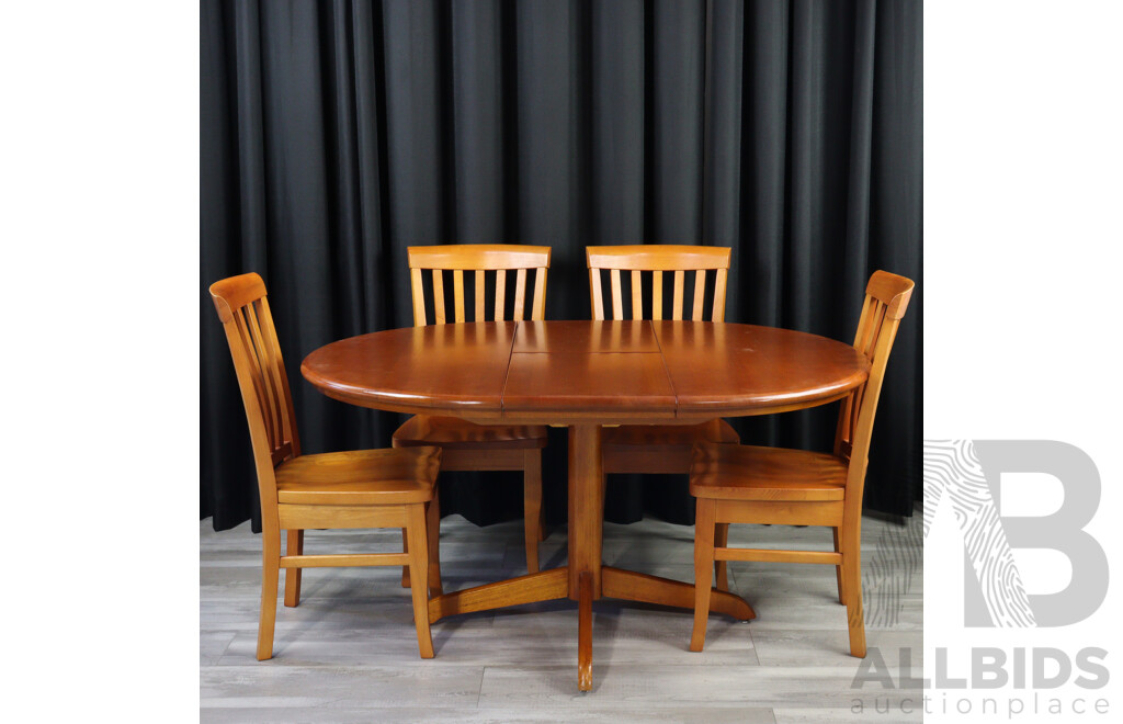 Modern Timber Extension Pedestal Table With Four Chairs