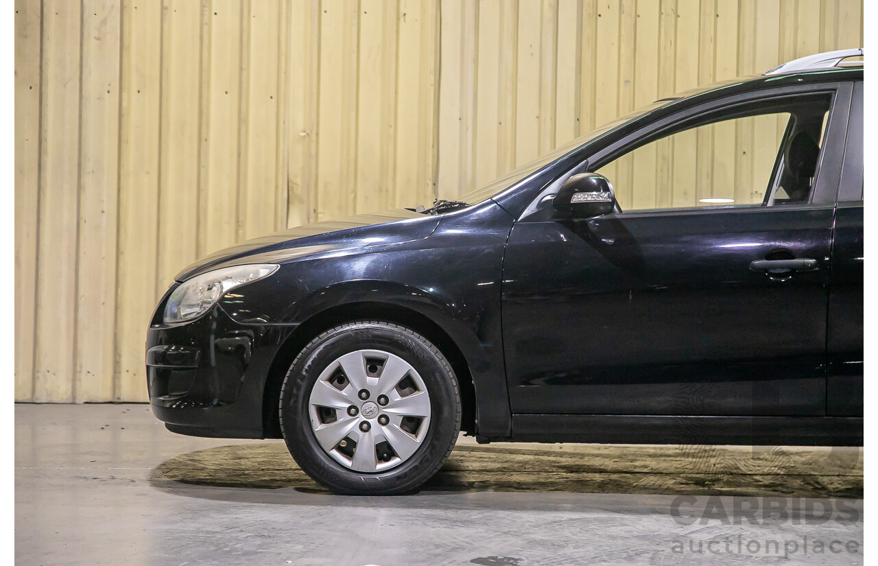 06/12 Hyundai I30 cw SX 2.0 FWD FD MY12 4D Wagon Black 2.0L