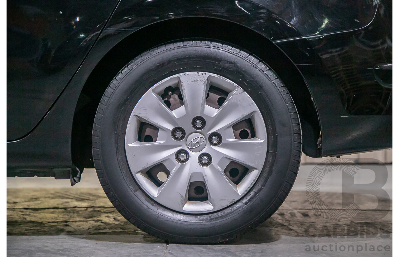 06/12 Hyundai I30 cw SX 2.0 FWD FD MY12 4D Wagon Black 2.0L