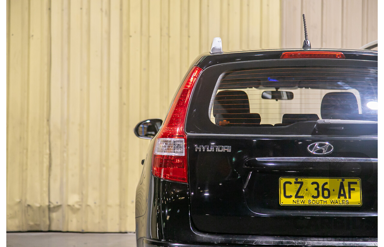 06/12 Hyundai I30 cw SX 2.0 FWD FD MY12 4D Wagon Black 2.0L