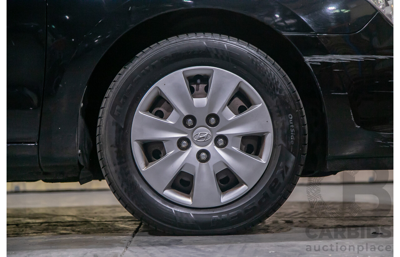 06/12 Hyundai I30 cw SX 2.0 FWD FD MY12 4D Wagon Black 2.0L