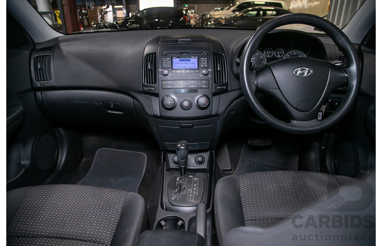 06/12 Hyundai I30 cw SX 2.0 FWD FD MY12 4D Wagon Black 2.0L