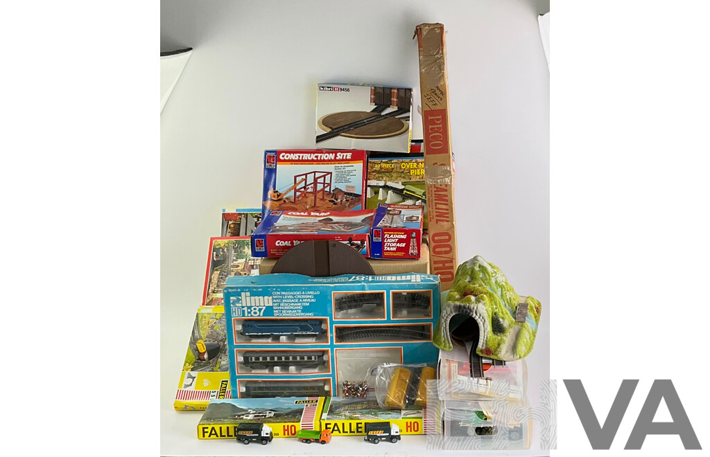 Large Collection of Boxed HO Scale Rolling Stock and Scenery Items Including Lima French SNCF Locomotive and Passenger Carriages, Faller Buildings, Tunnels...