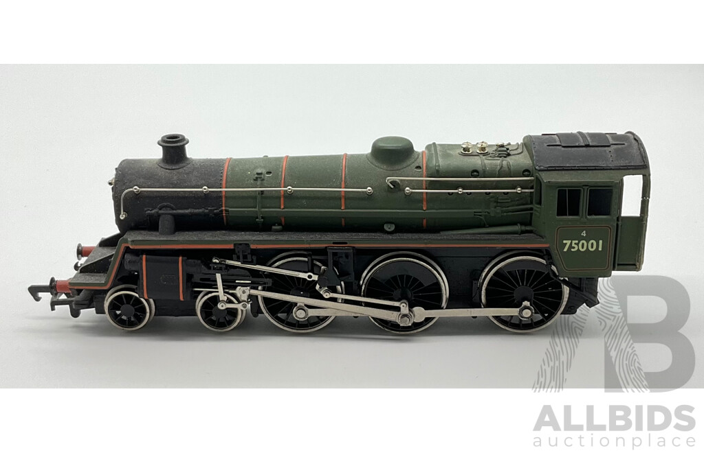 Three HO Scale Locomotives Including Steam Locomotives SCNF 231.2.82, Mainline 75001 and Lima Santa Fe Diesel Locomotive 106