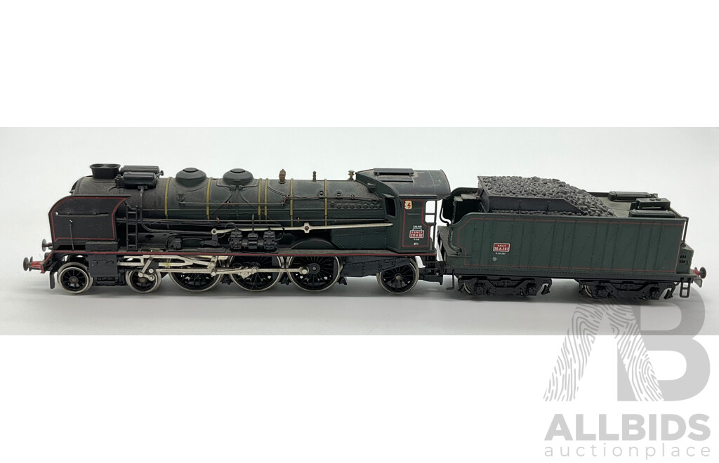 Three HO Scale Locomotives Including Steam Locomotives SCNF 231.2.82, Mainline 75001 and Lima Santa Fe Diesel Locomotive 106