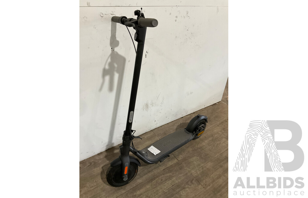 Segway Ninebot Kickscooter F20A Electric EScooter - ORP $1,199.00