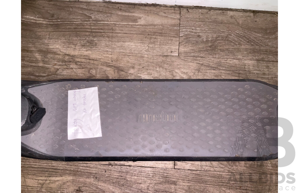 Segway Ninebot Kickscooter F20A Electric EScooter - ORP $1,199.00