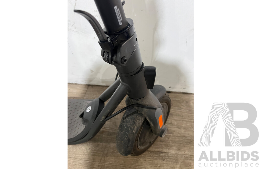 Segway Ninebot Kickscooter F20A Electric EScooter - ORP $1,199.00