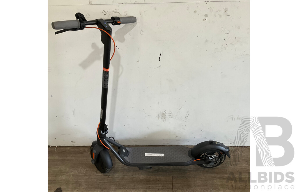 Segway Ninebot Kickscooter F30 - ORP $399.00