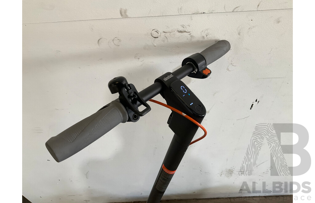 Segway Ninebot Kickscooter F30 - ORP $399.00