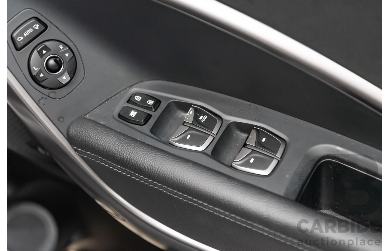 06/16 Hyundai Santa Fe SR CRDi (4x4) AWD DM MY15 4D Wagon White 2.2L