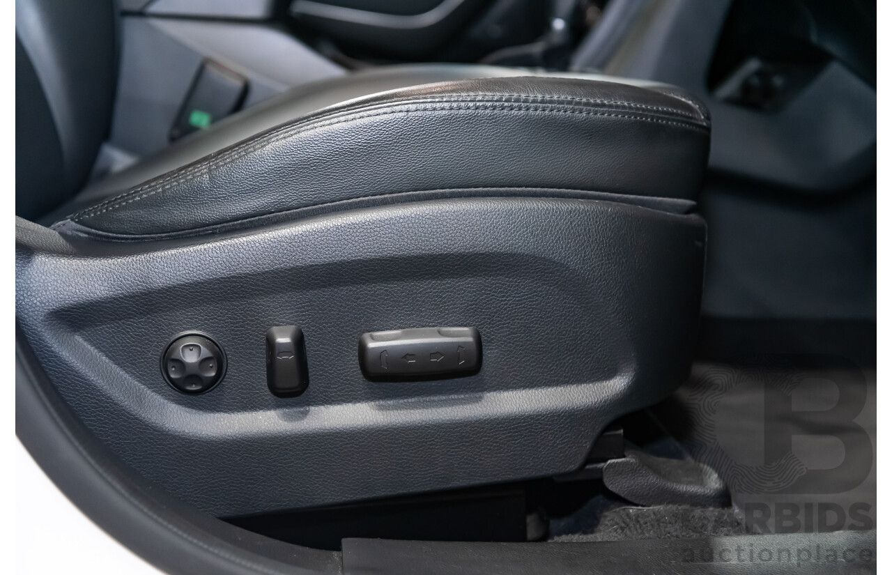 06/16 Hyundai Santa Fe SR CRDi (4x4) AWD DM MY15 4D Wagon White 2.2L