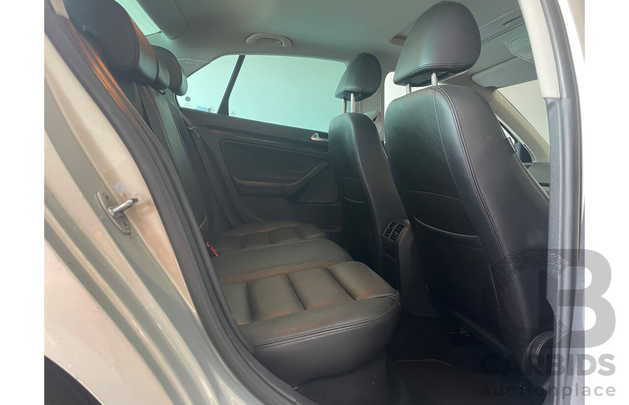 02/10 Volkswagen Jetta 118 TSI FWD 1KM MY10 4D Sedan Silver 1.4L