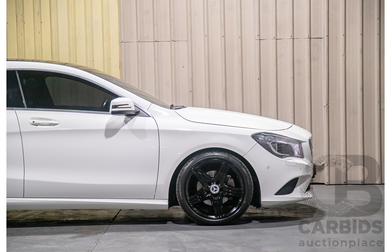 12/2015 Mercedes Benz CLA200 Shooting Brake 117 4d Wagon Calcite White Turbo 1.6L