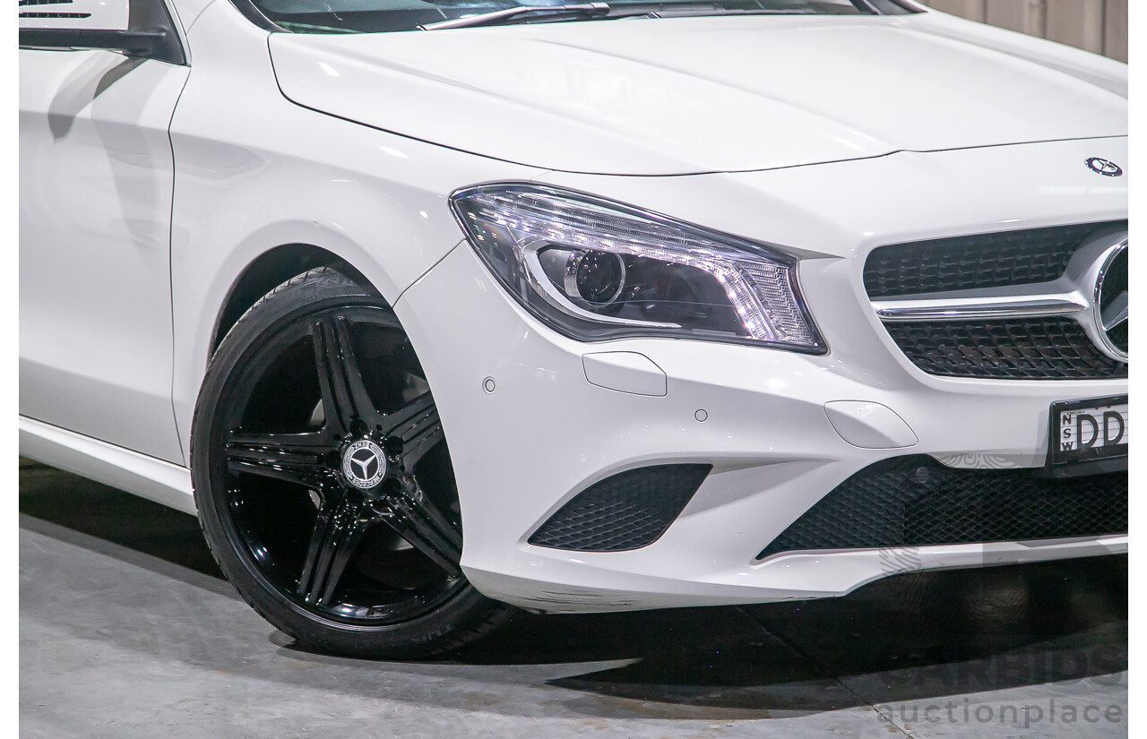 12/2015 Mercedes Benz CLA200 Shooting Brake 117 4d Wagon Calcite White Turbo 1.6L