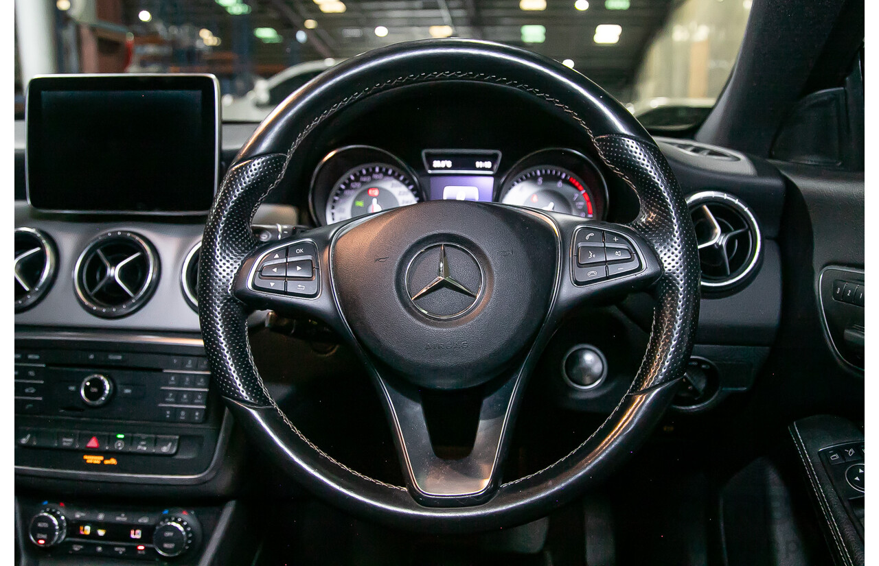 12/2015 Mercedes Benz CLA200 Shooting Brake 117 4d Wagon Calcite White Turbo 1.6L