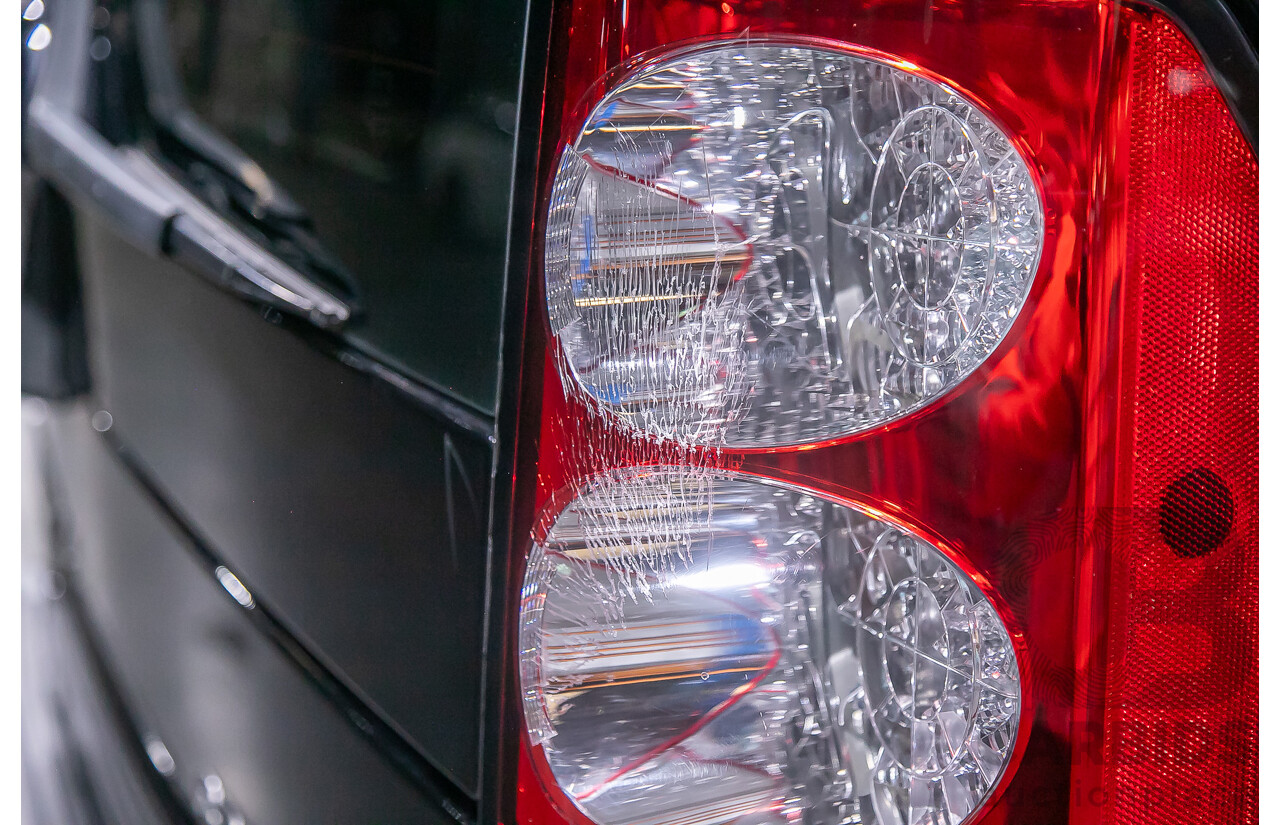 2/2012 Land Rover Discovery 4 3.0 SDV6 HSE MY12 4d Wagon Black Twin Turbo Diesel V6 3.0L - 7 Seater