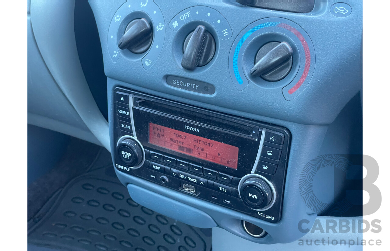 06/01 Toyota Echo  FWD NCP10R 5D Hatchback Silver  1.3L