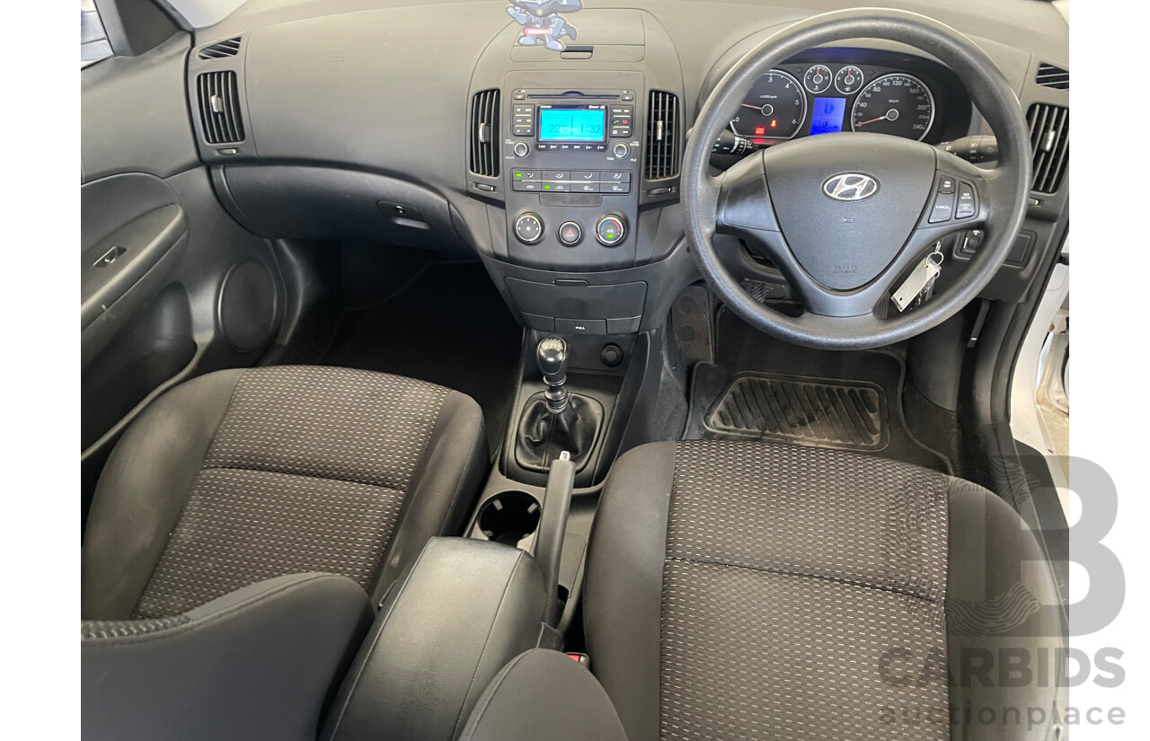 07/12 Hyundai I30 cw SX 1.6 CRDi FWD FD MY12 4D Wagon White 1.6L