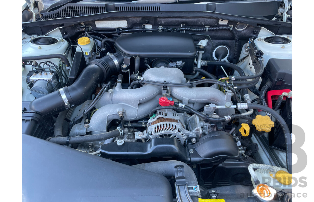 06/05 Subaru Outback 2.5i PREMIUM AWD AWD MY05 4D Wagon White 2.5L