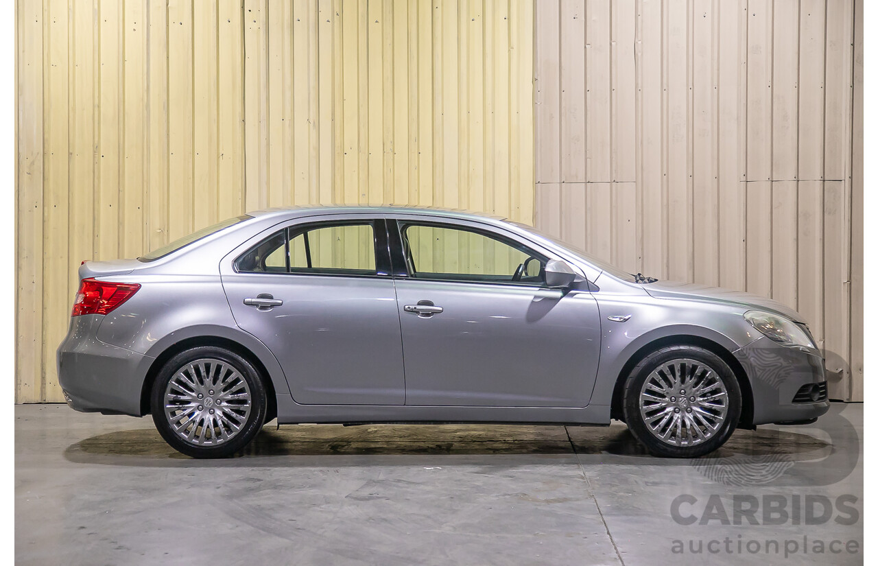 3/2011 Suzuki Kizashi XLS FR 4d Sedan Metallic Silver 2.4L