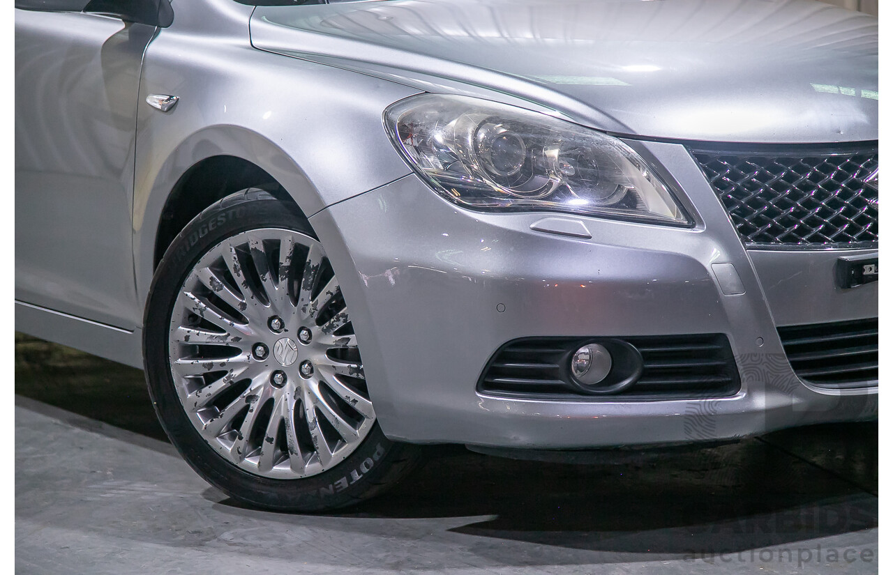 3/2011 Suzuki Kizashi XLS FR 4d Sedan Metallic Silver 2.4L