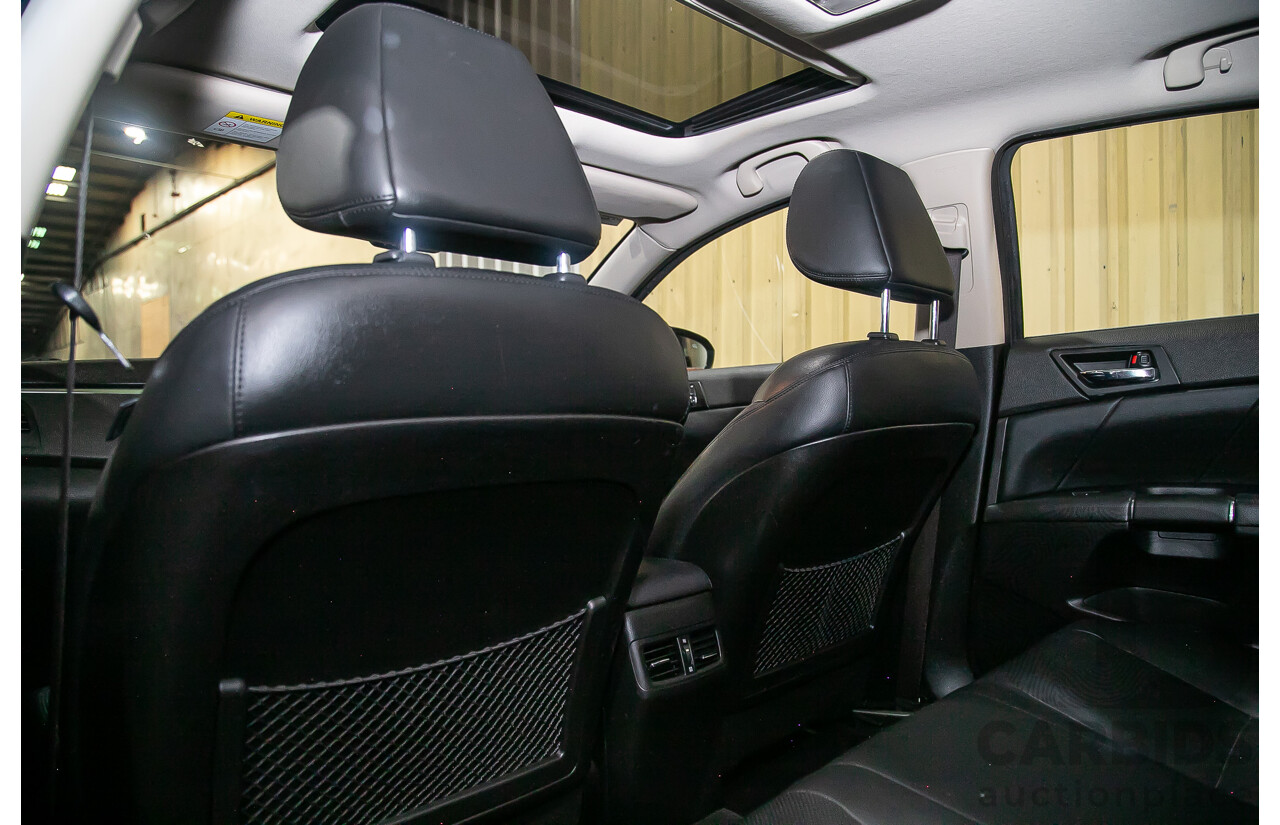 3/2011 Suzuki Kizashi XLS FR 4d Sedan Metallic Silver 2.4L