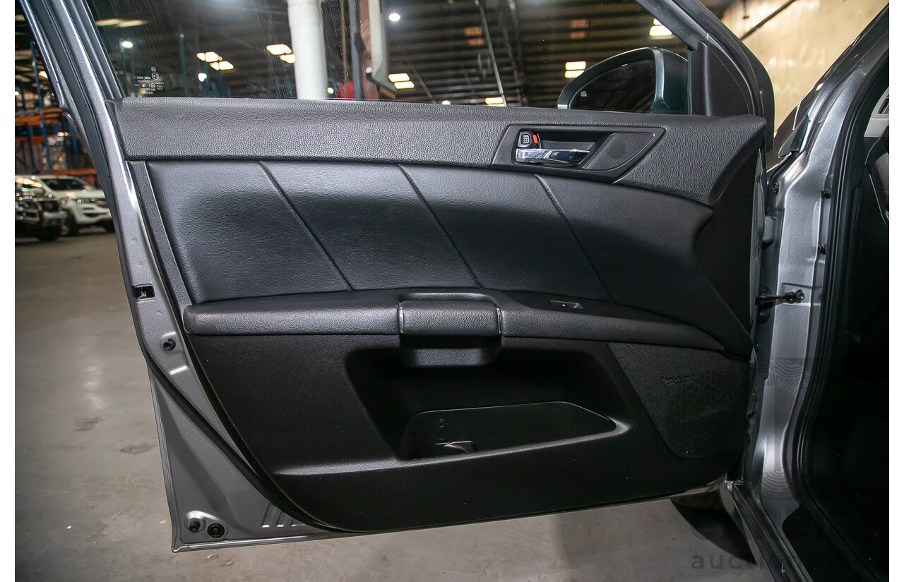 3/2011 Suzuki Kizashi XLS FR 4d Sedan Metallic Silver 2.4L