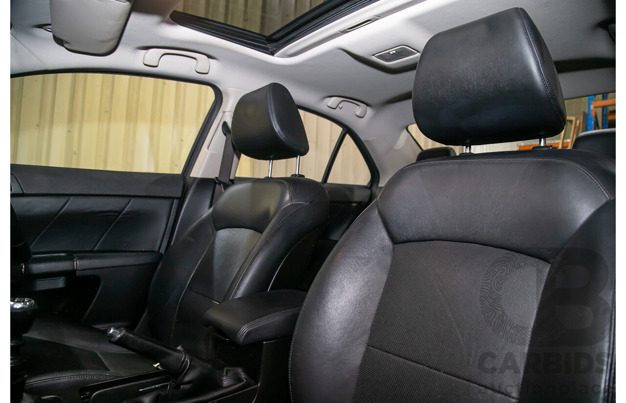 3/2011 Suzuki Kizashi XLS FR 4d Sedan Metallic Silver 2.4L