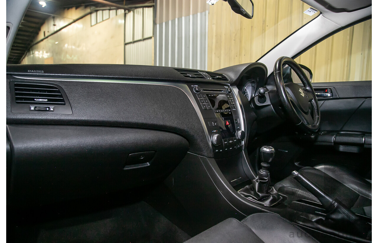 3/2011 Suzuki Kizashi XLS FR 4d Sedan Metallic Silver 2.4L