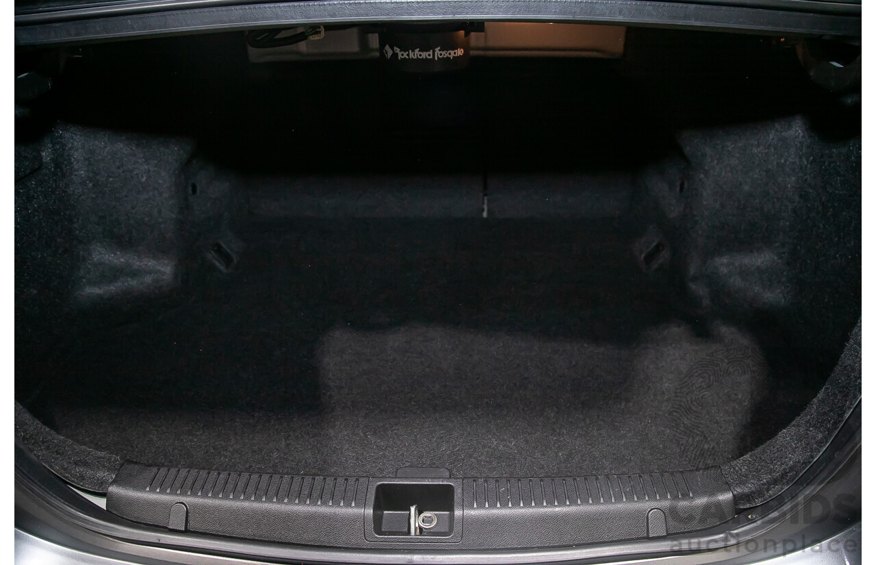 3/2011 Suzuki Kizashi XLS FR 4d Sedan Metallic Silver 2.4L