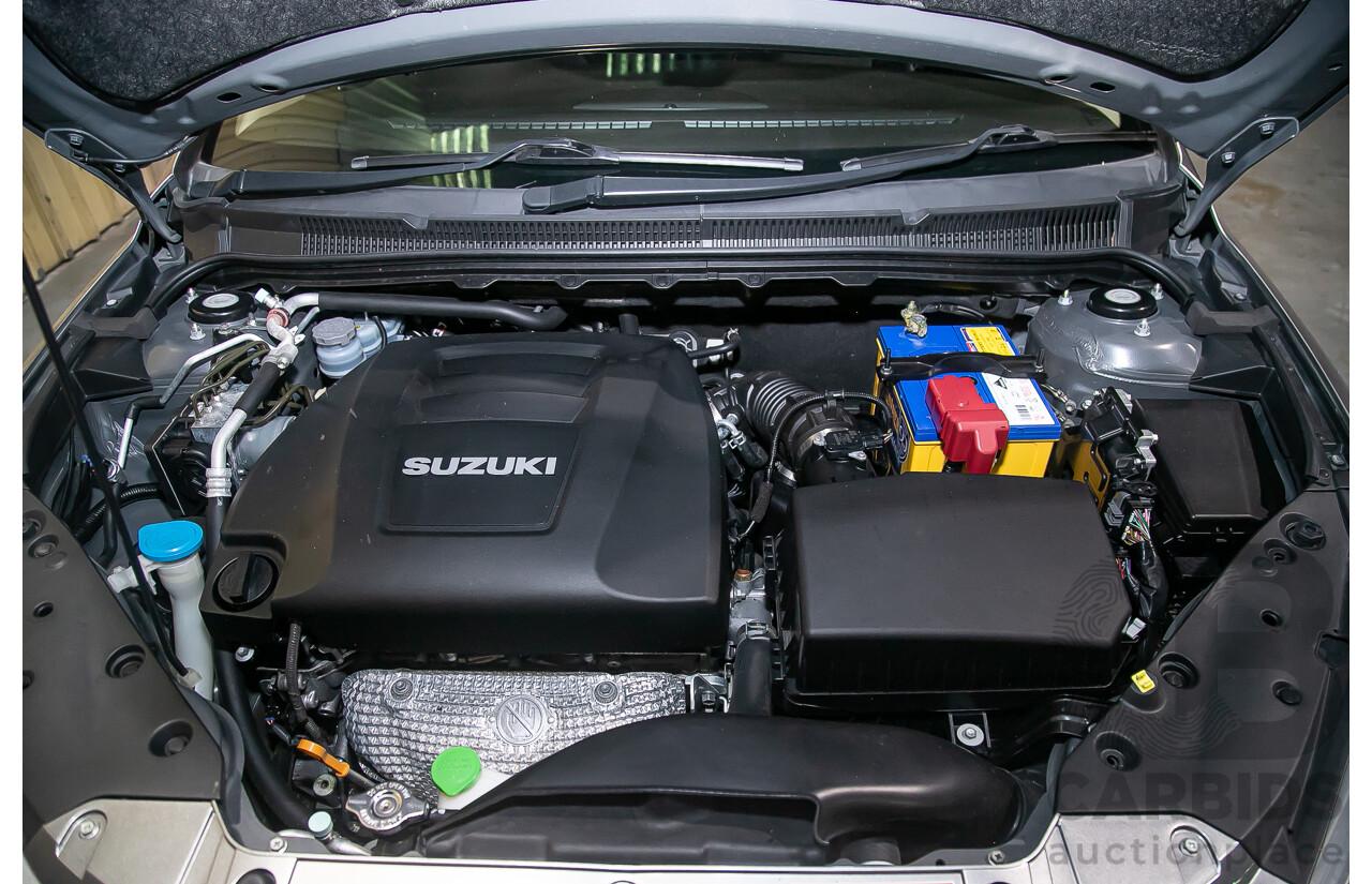 3/2011 Suzuki Kizashi XLS FR 4d Sedan Metallic Silver 2.4L