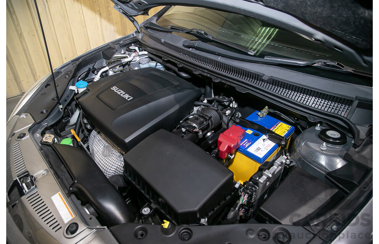 3/2011 Suzuki Kizashi XLS FR 4d Sedan Metallic Silver 2.4L