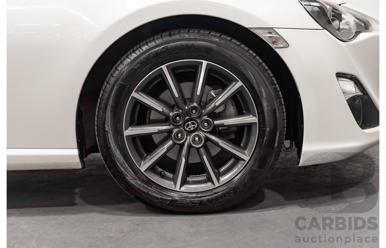 07/13 Toyota 86 GT RWD ZN6 2D Coupe White 2.0L