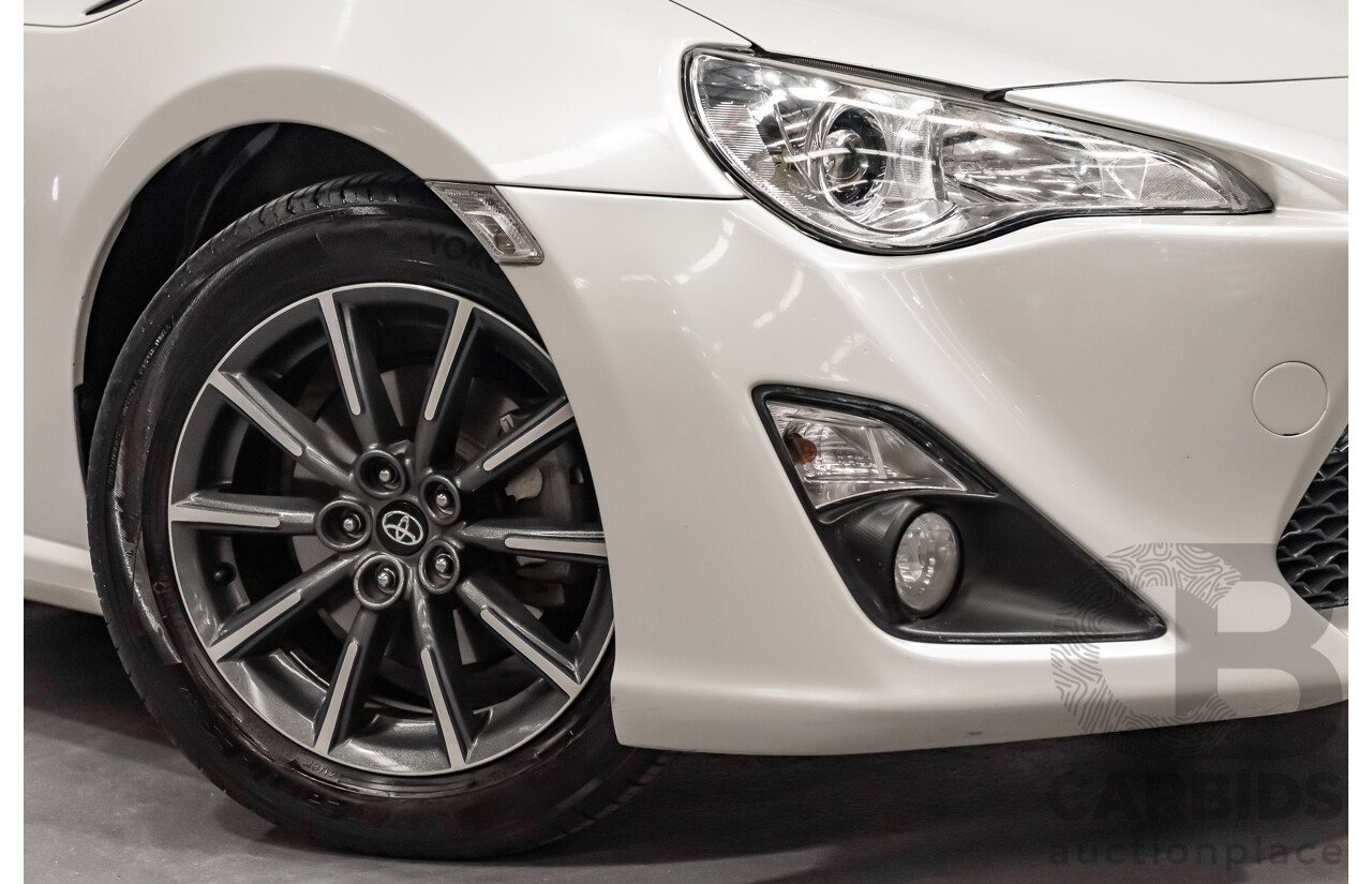 07/13 Toyota 86 GT RWD ZN6 2D Coupe White 2.0L