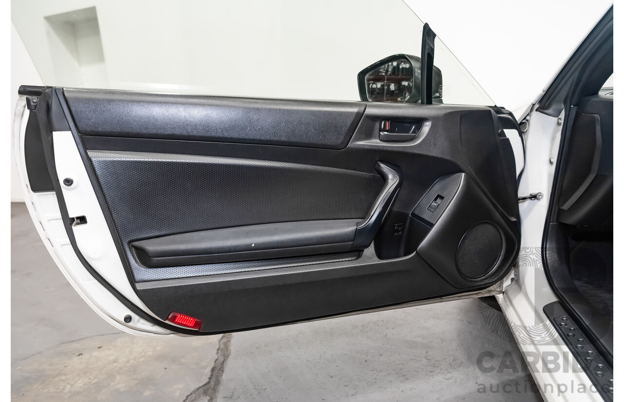 07/13 Toyota 86 GT RWD ZN6 2D Coupe White 2.0L