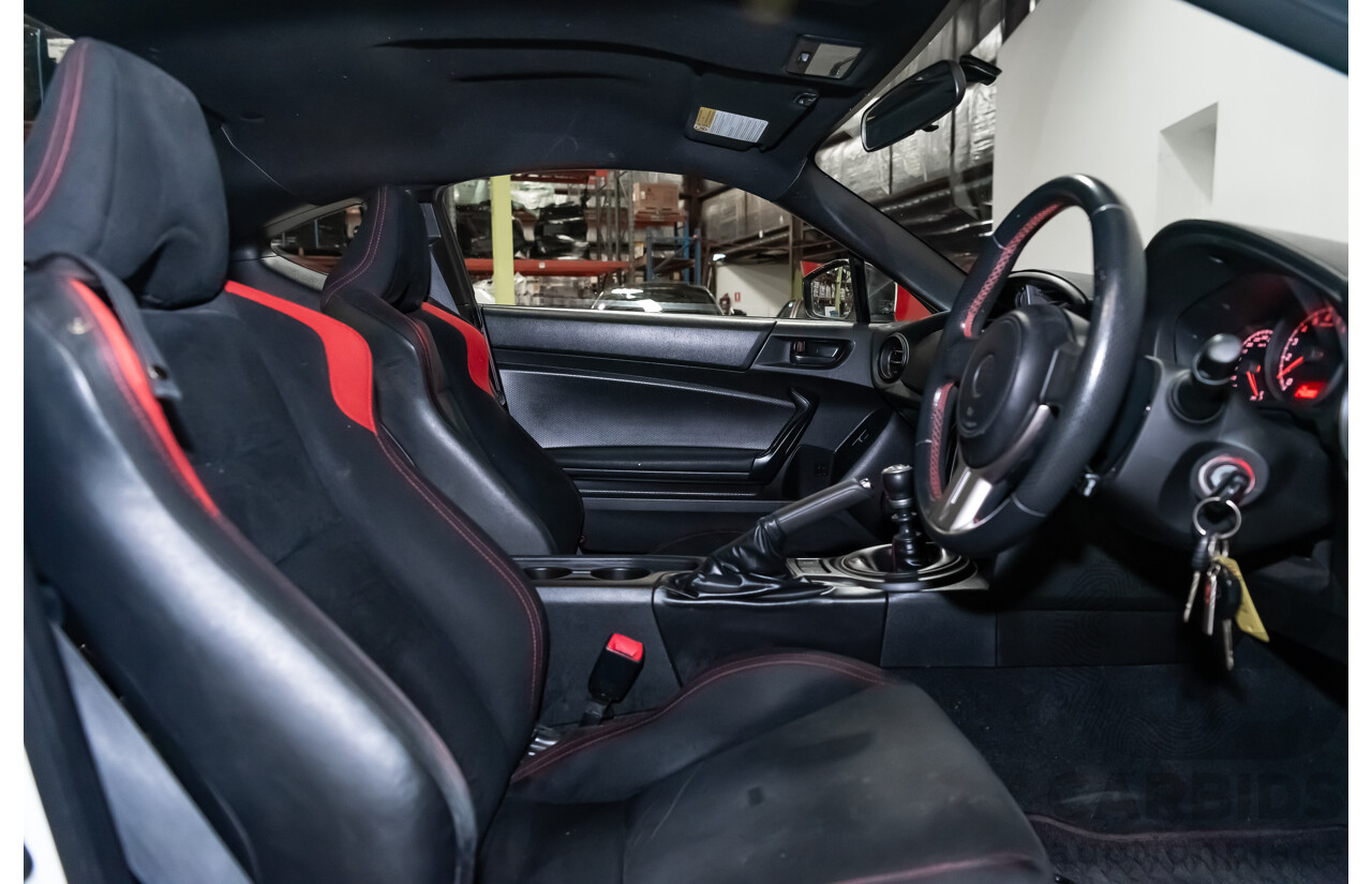 07/13 Toyota 86 GT RWD ZN6 2D Coupe White 2.0L