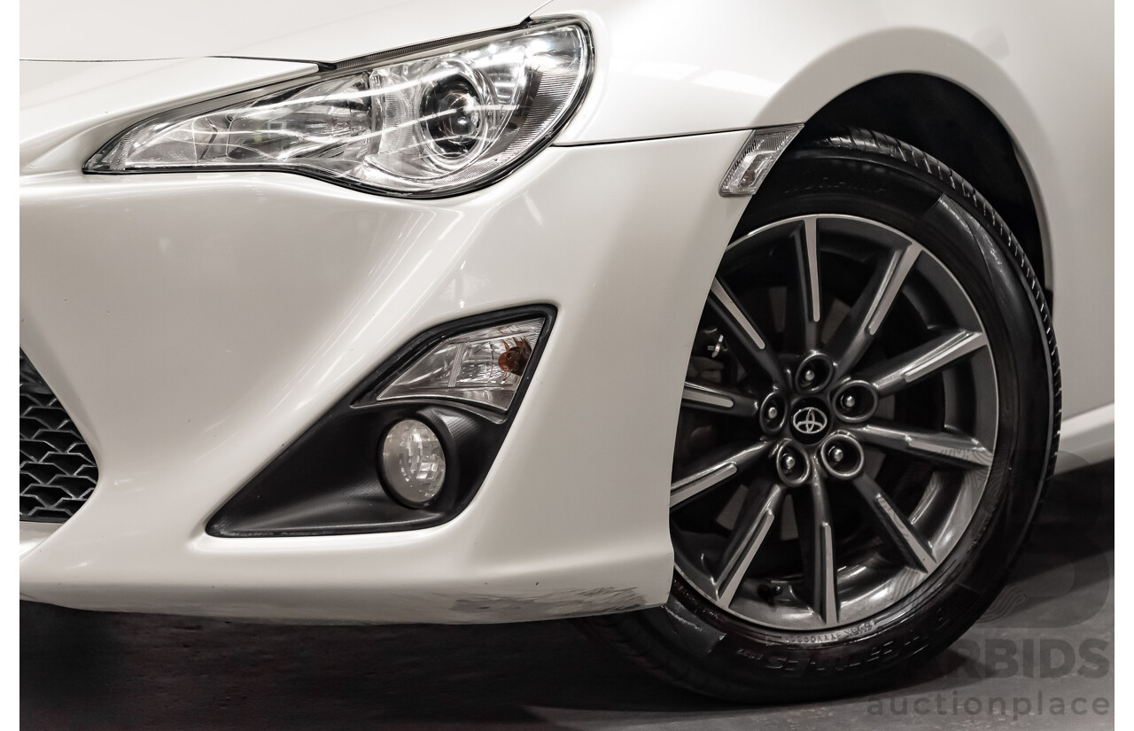 07/13 Toyota 86 GT RWD ZN6 2D Coupe White 2.0L