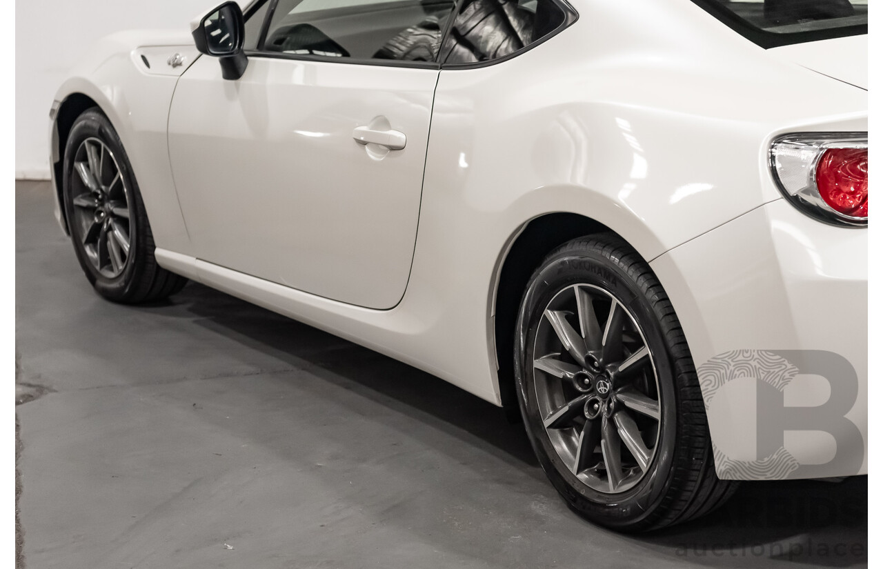 07/13 Toyota 86 GT RWD ZN6 2D Coupe White 2.0L