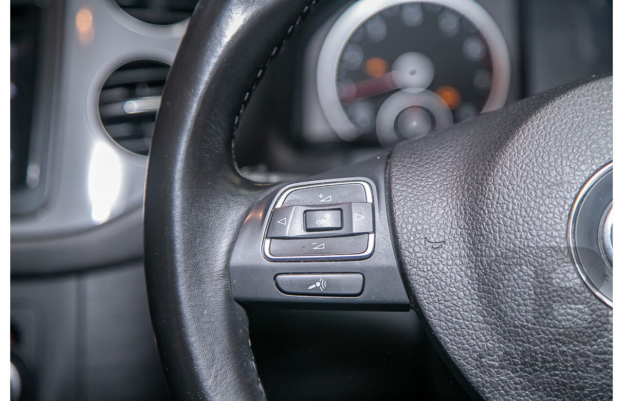 3/2012 Volkswagen Tiguan 132 TSI Pacific (AWD) 5NC MY12 4d Wagon Black Turbo 2.0L