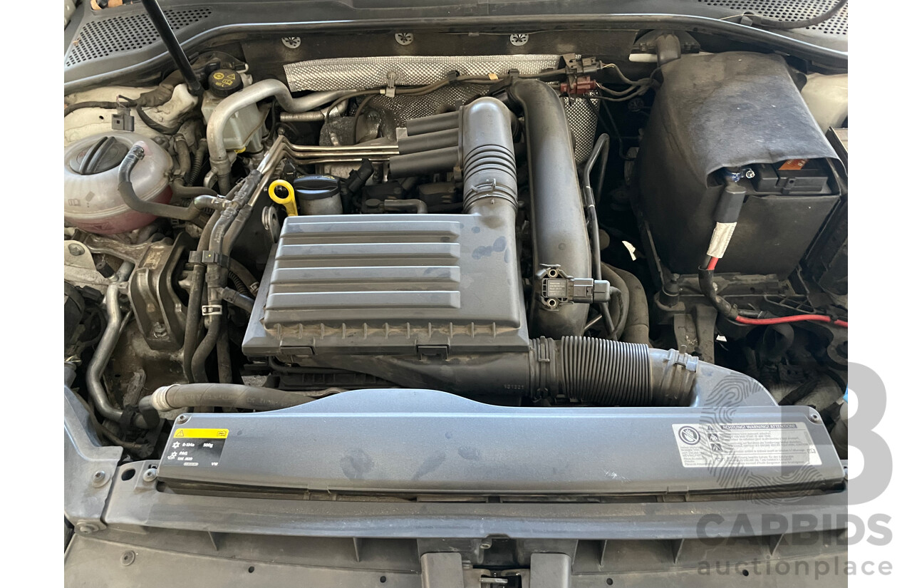 04/13 Volkswagen Golf 90 TSI FWD AU 5D Hatchback White 1.4L