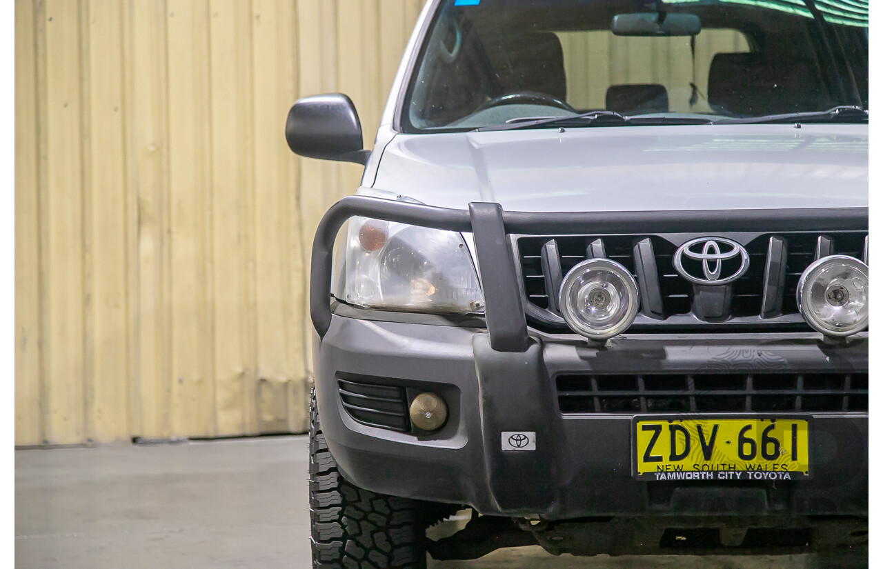 4/2004 Toyota Landcruiser Prado GX (4x4) KZJ120R 4d Wagon Silver Turbo Diesel 3.0L