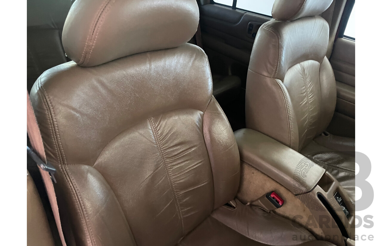 2/2002 Chevrolet Blazer LT Wagon Red 4.3L - Compliance dated 04/11