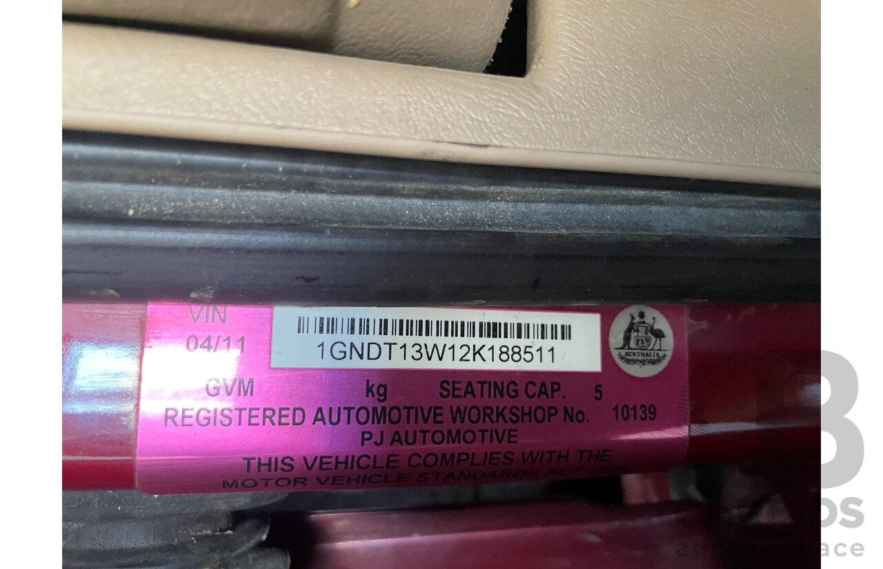 2/2002 Chevrolet Blazer LT Wagon Red 4.3L - Compliance dated 04/11