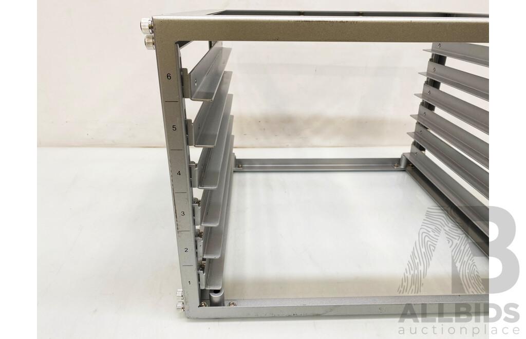 Ubiquiti 6U Toolless Mini Rack