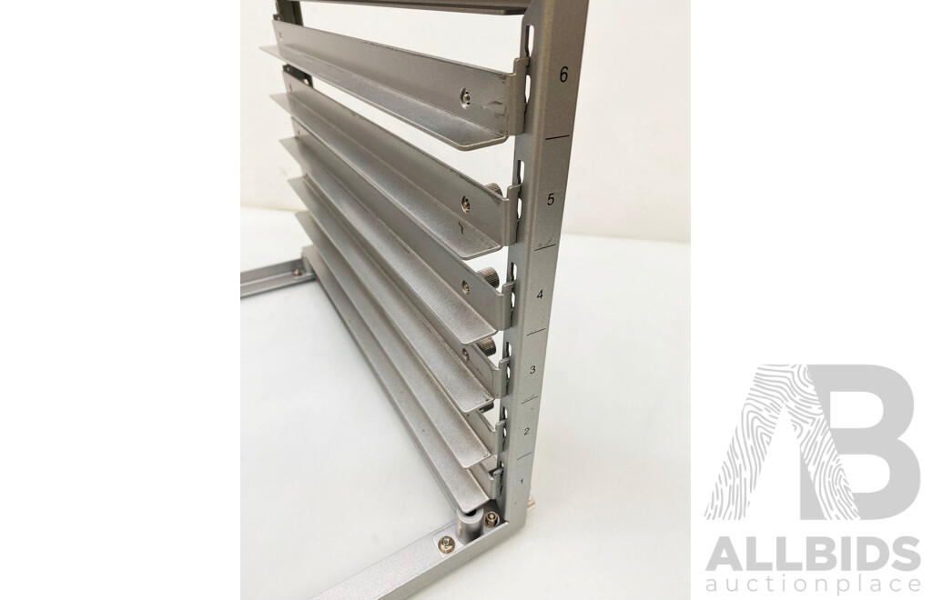 Ubiquiti 6U Toolless Mini Rack