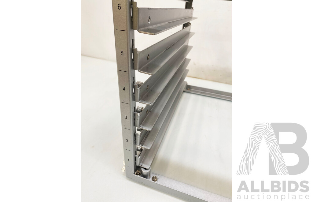 Ubiquiti 6U Toolless Mini Rack