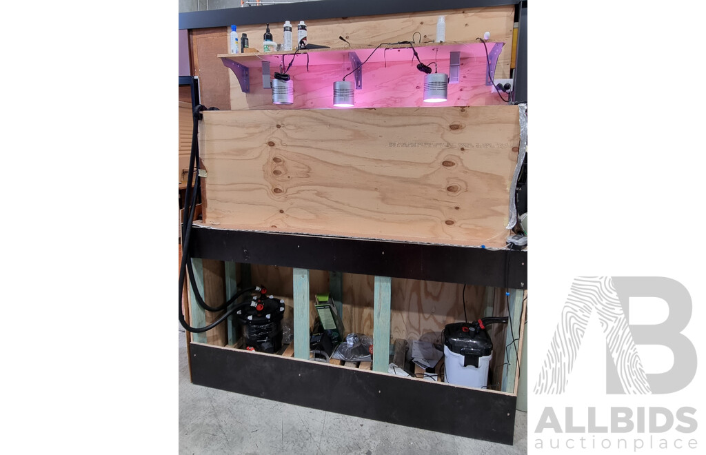 Self-Sustaining Ecosystem Aquarium