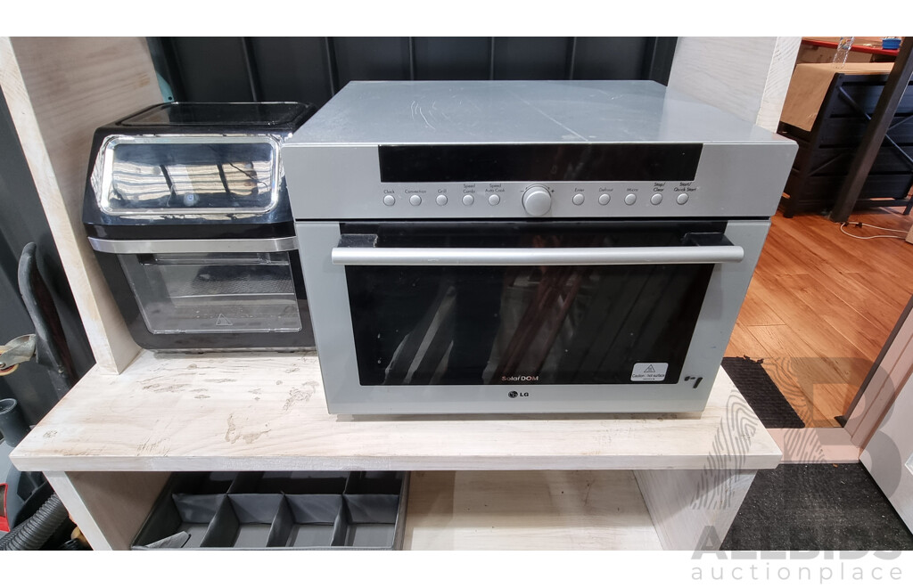 Kitchen Storage Unit with an Airfryer and a Microwave Oven